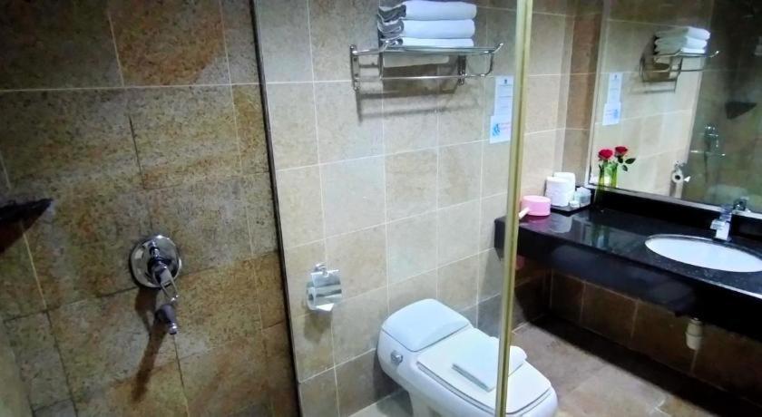 Td Plaza Hotel Kota Kinabalu Ngoại thất bức ảnh