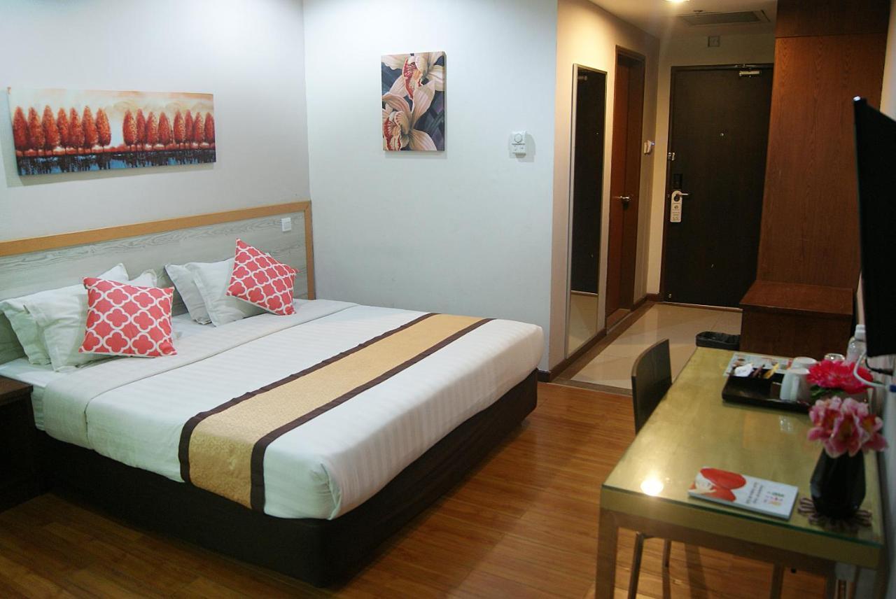 Td Plaza Hotel Kota Kinabalu Ngoại thất bức ảnh