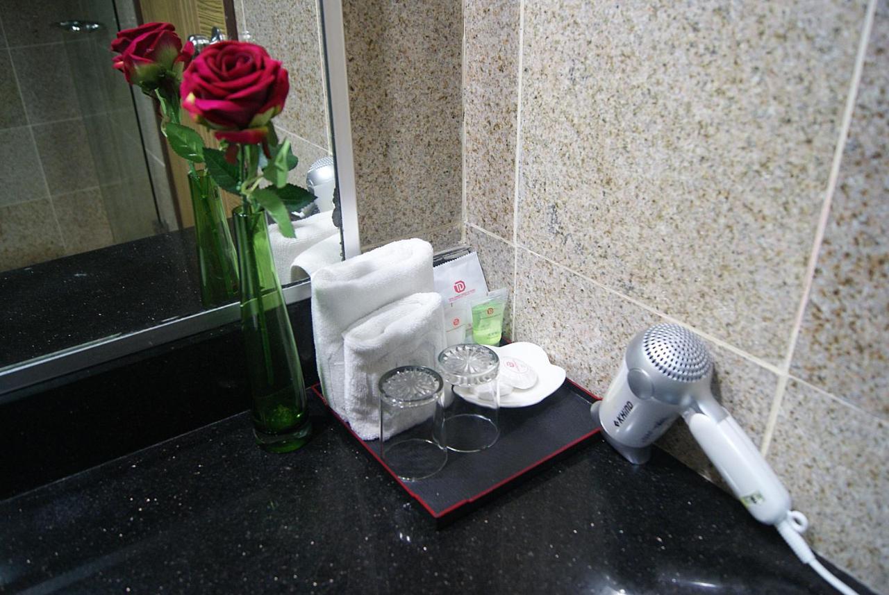Td Plaza Hotel Kota Kinabalu Ngoại thất bức ảnh